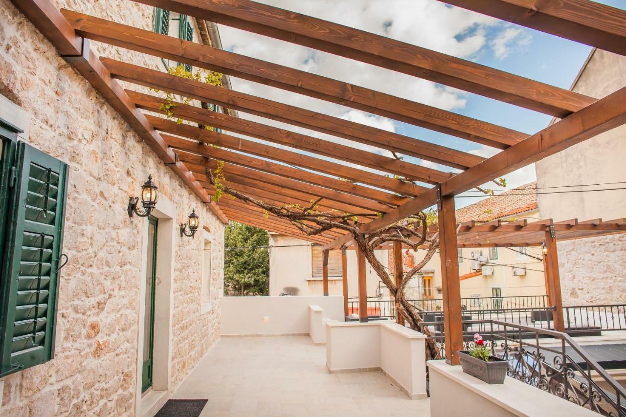 Hostel Scala Šibenik Buitenkant foto